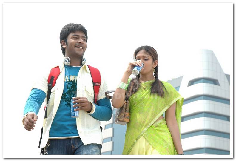 Santhanu Chandni Still 13