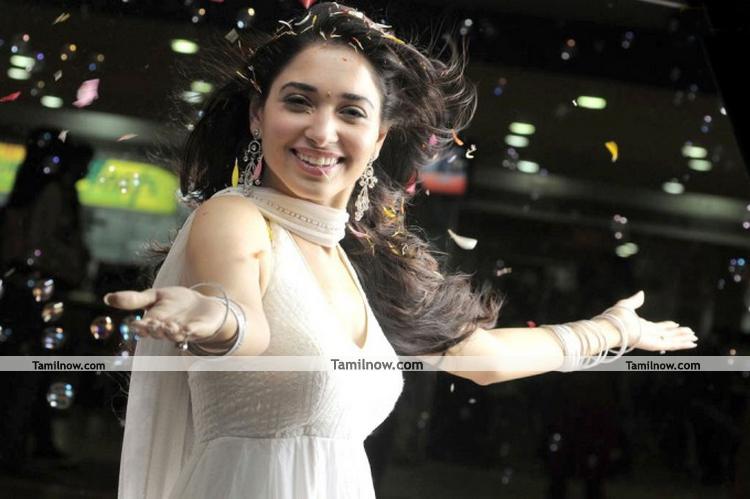 Tamanna In Siruthai 7