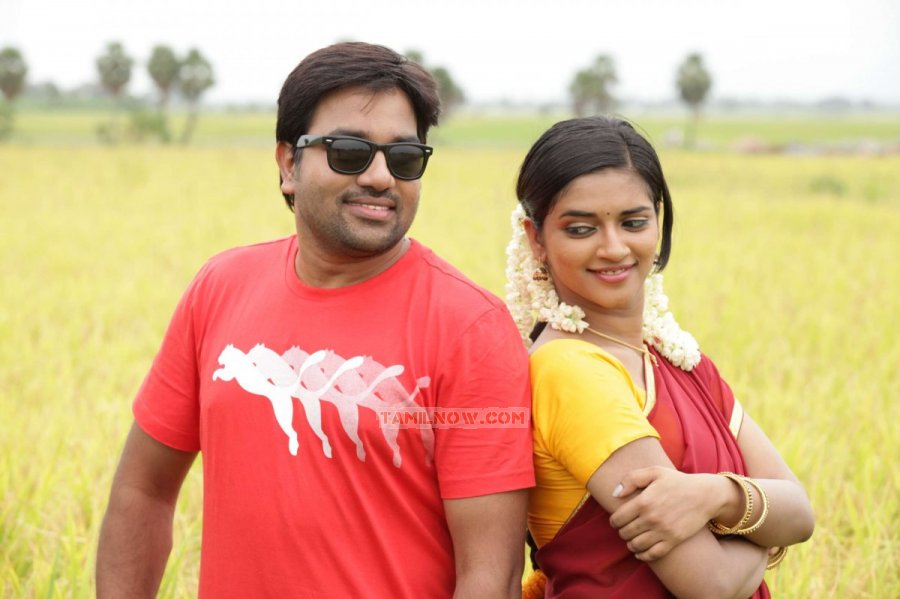 Sonnaa Puriyaadhu Stills 5774