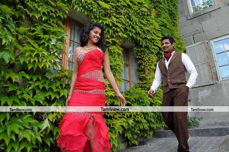 Jeeva Tapsee Vandhaan Ventraan Still 6