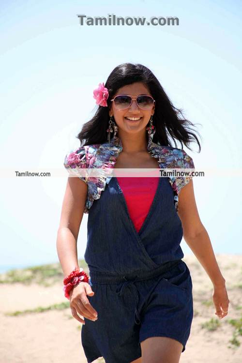 Tapsee Pannu Vandhaan Ventraan Still 8