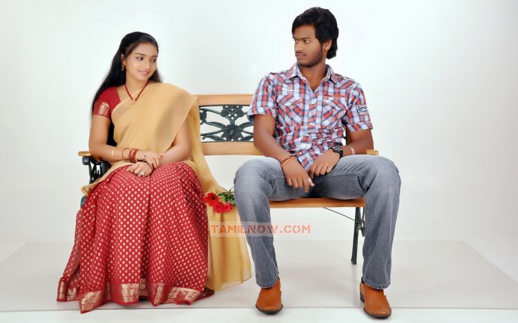 Movie Vellaikaagitham Photos 7800