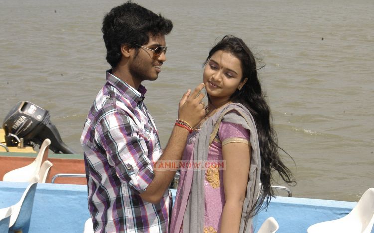 Movie Vellaikaagitham Stills 8079