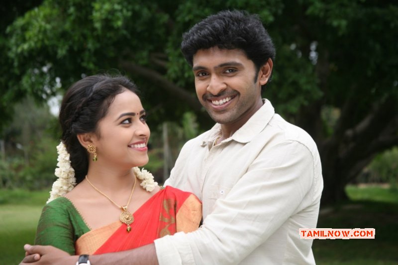 Sri Divya Vikram Prabhu In Vellaikara Durai Movie Photo 963