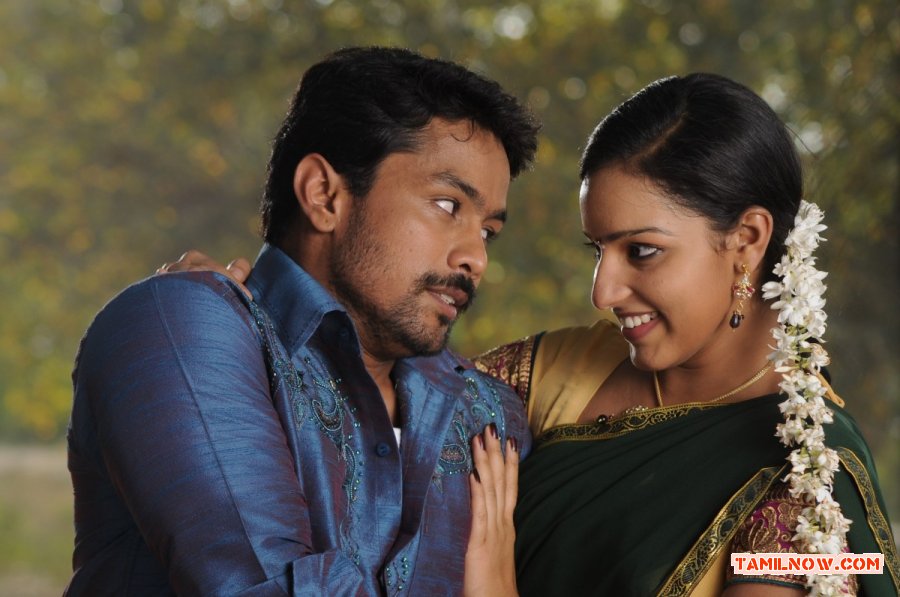 Malavika Menon And Harish In Vethu Vettu 939