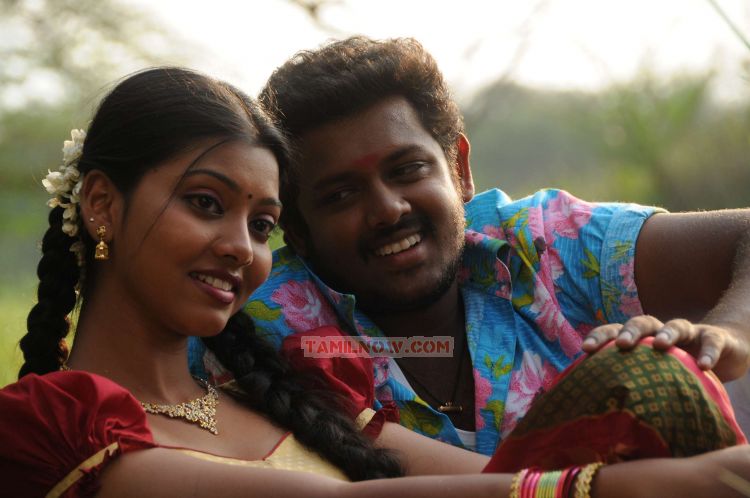 Tamil Movie Veyilodu Vilayadu 18