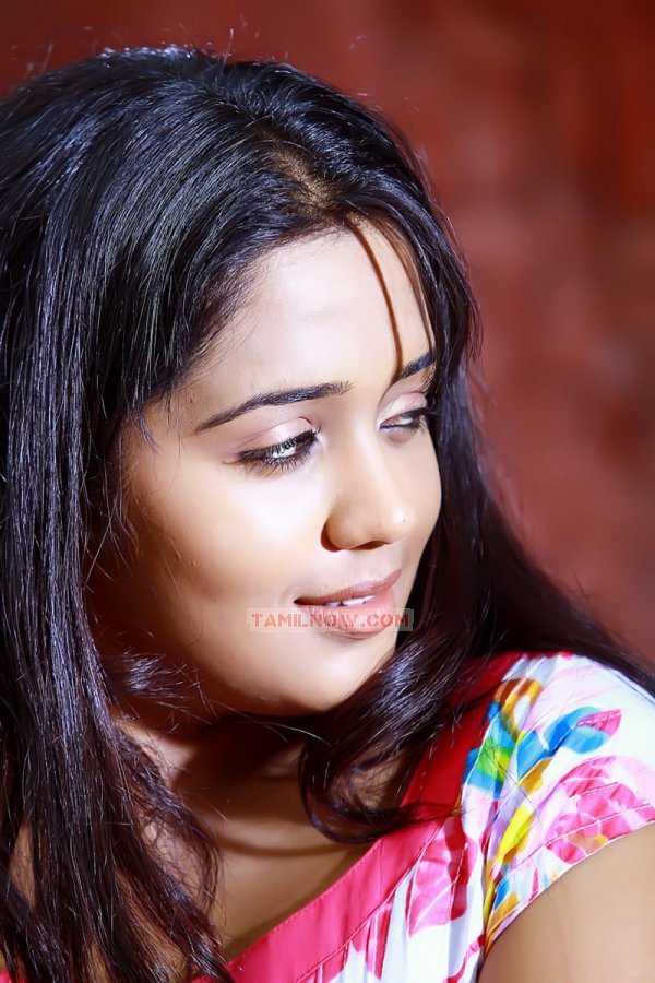 Ananya In Yaar Ival 835