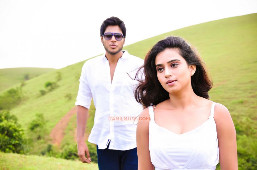 Tamil Movie Yaaruda Mahesh Hero Heroine 908