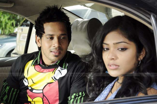 Bharath And Rima Kallingal In Yuvan Yuvathi 9