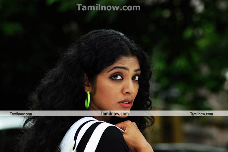 Rima Kallingal Hot Stills Yuvan Yuvathi 2