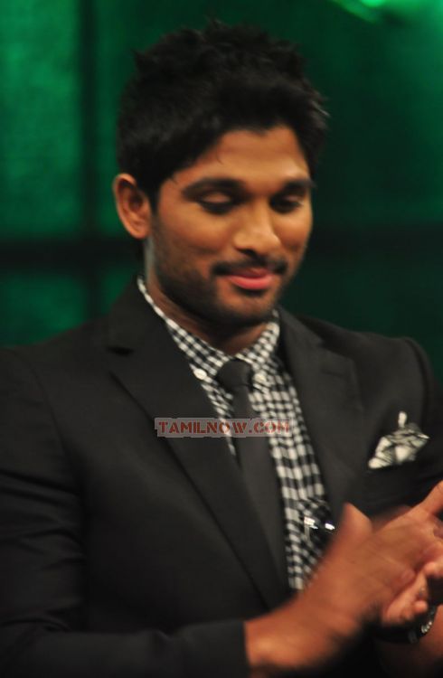 Allu Arjun At 7up Dance For Me Final 124