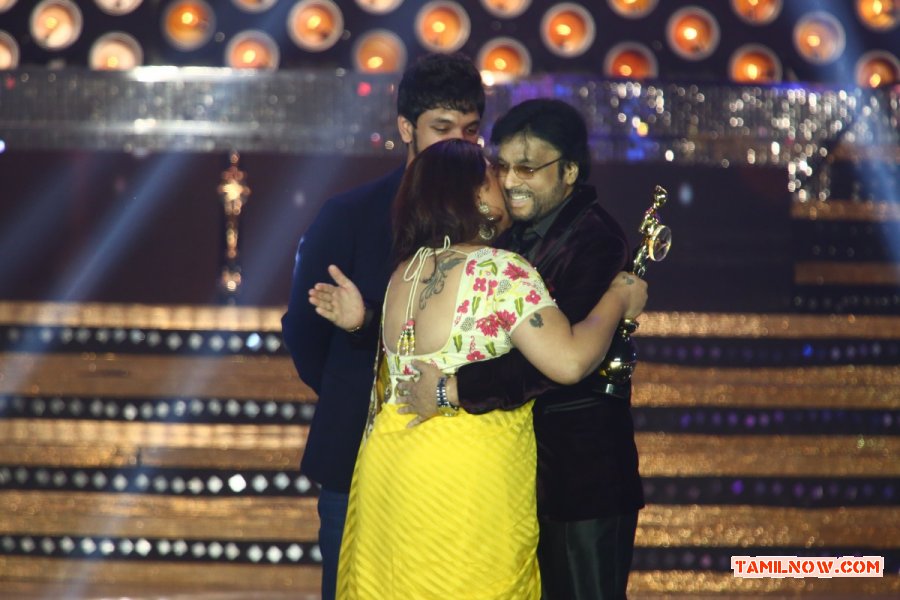 8th Vijay Awards 2014 8210