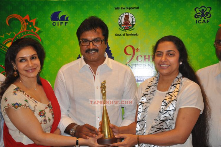 Lissie Sarath Kumar And Suhasini 852