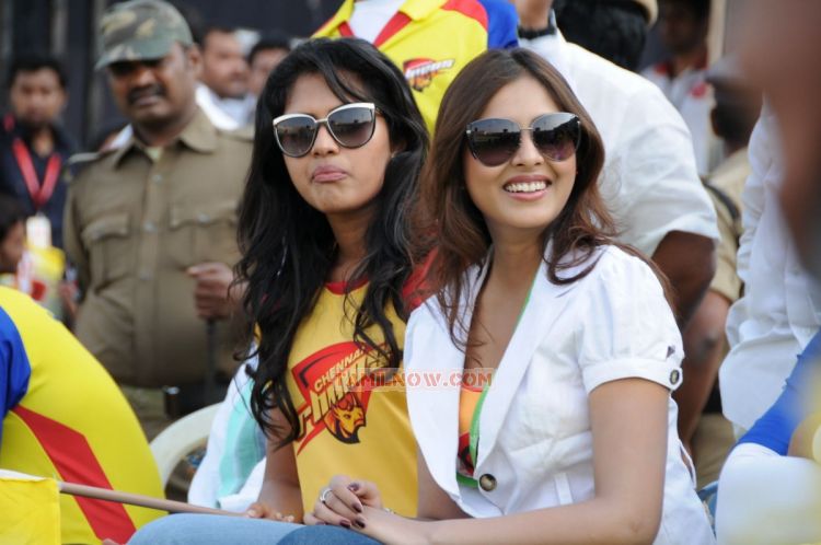 Amala Paul And Madhushalini Ccl2 Pic 38 968