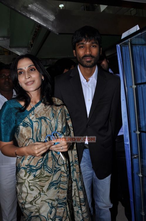 Aishwarya And Dhanush 308