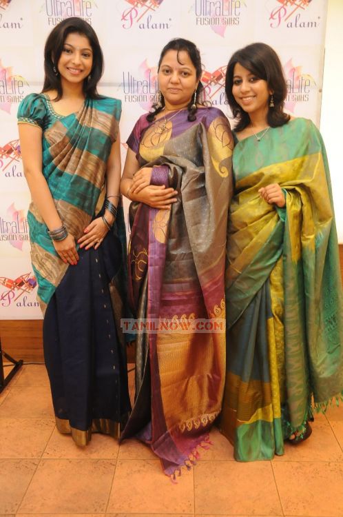 Anuja Iyer At Sri Palam Silks 2365