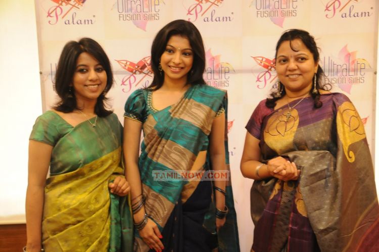 Anuja Iyer At Sri Palam Silks Stills 3695