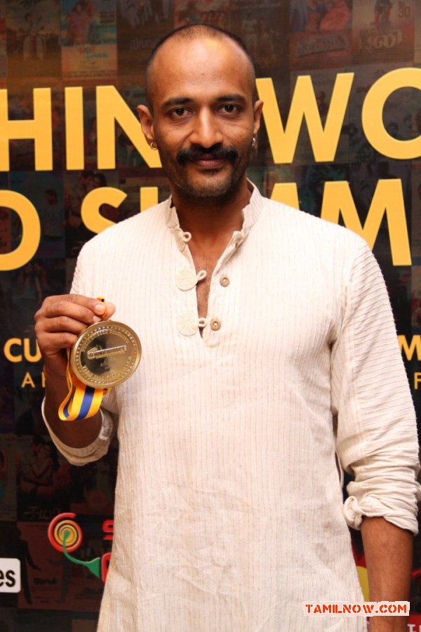 Behindwoods Gold Medals 2013 3467