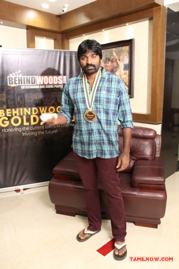 Behindwoods Gold Medals 2013 8176