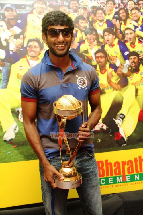 Vishal At Ccl Successmeet 578