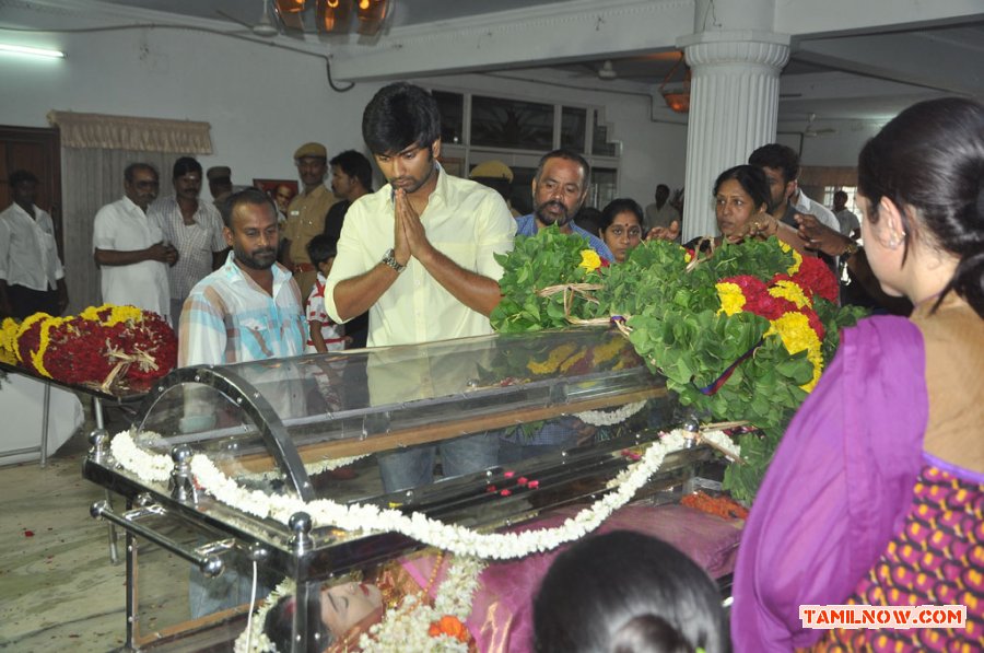 Celebrities Pay Last Respects To Manjula Vijayakumar 6958