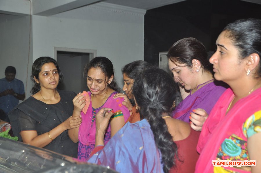 Celebrities Pay Last Respects To Manjula Vijayakumar Photos 9437