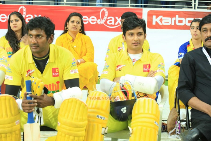 Vishal And Jeeva At Ccl 2013 955