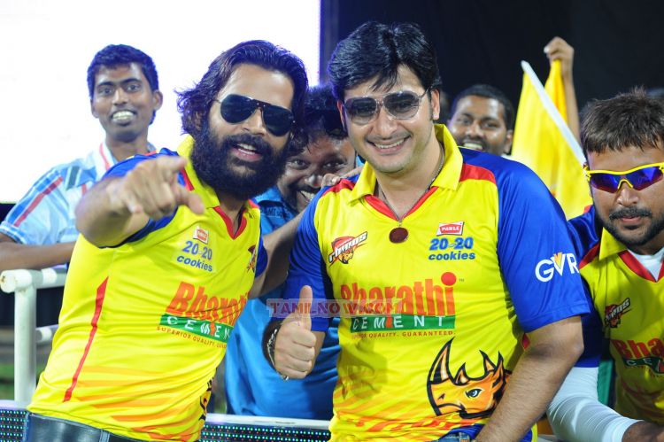 Abbas At Celebrity Cricket League 2 766