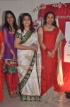 Swetha Khushbu And Suhasini Maniratnam 885