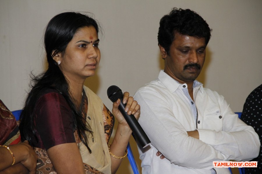 Director Cheran Pressmeet 8437