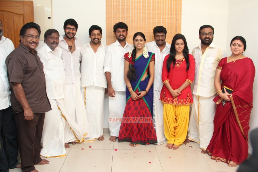 Director Karupazhaniappans Jannalooram Pooja 1181