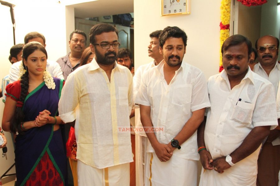 Director Karupazhaniappans Jannalooram Pooja 3544