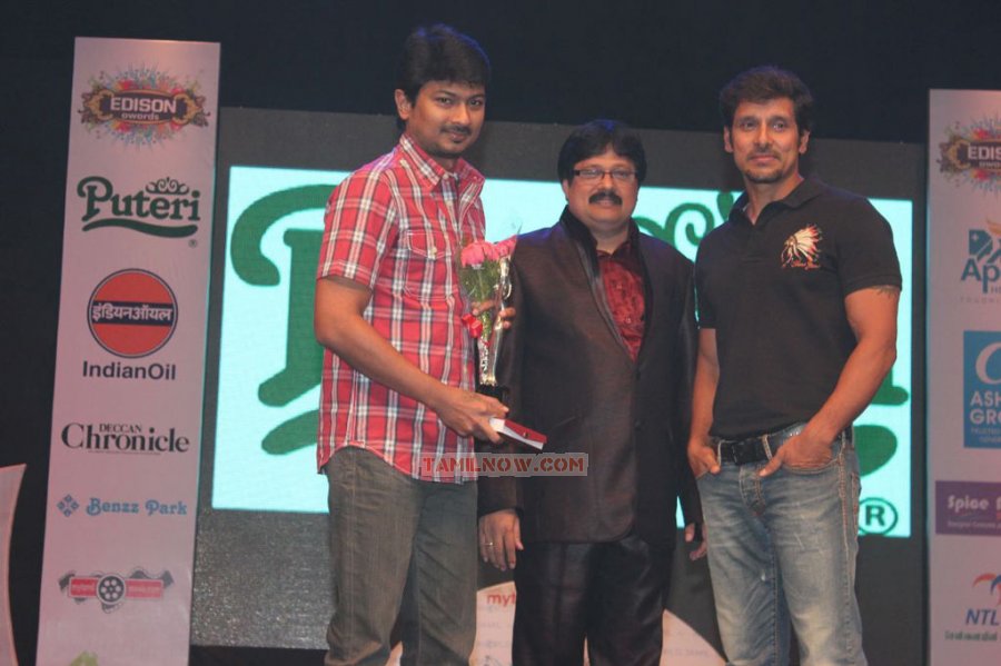 Udhayanidhi Stalin And Vikram 88