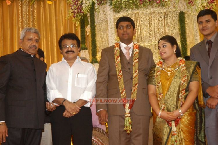 Four Frames Kalyanam Son Satheesh Reception Stills 4892