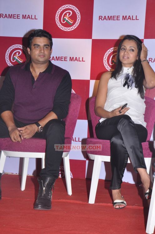 Madhavan And Trisha Krishnan At Ramee Mall 782