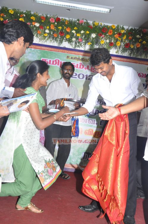 Ilayathalapathy Vijay Education Awards 2012 2844