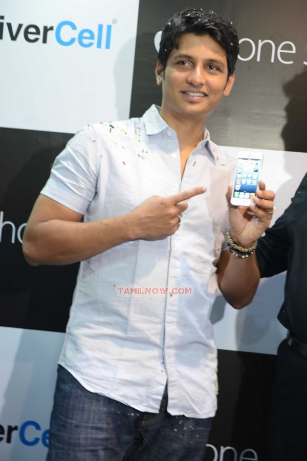 Jiiva Launches Apple Iphone Stills 6649