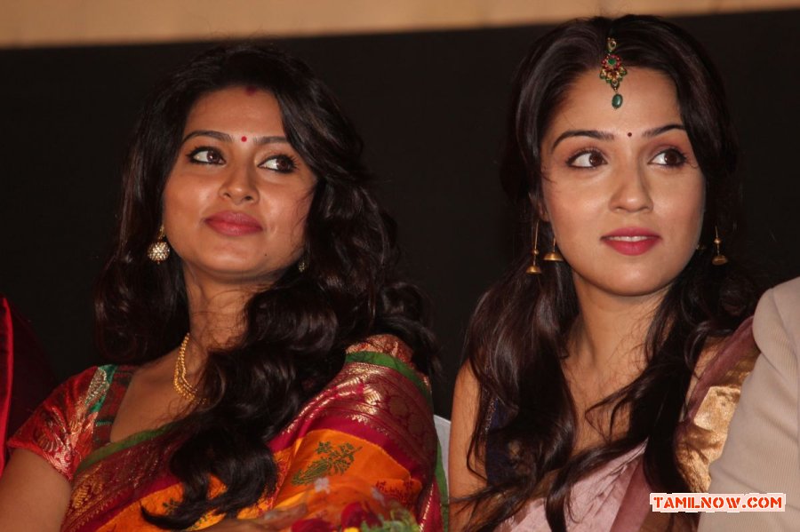 Sneha And Lekha Washington 327