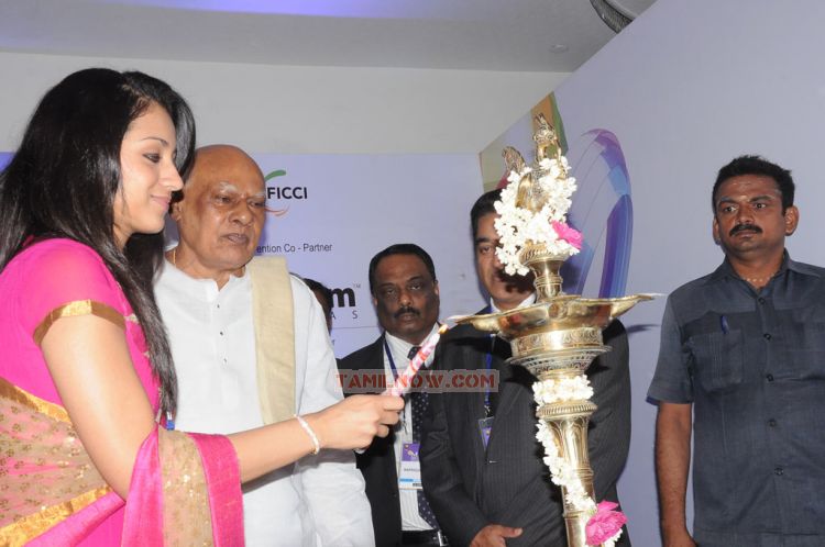 Kamal And Trisha At Ficci Launch Stills 338