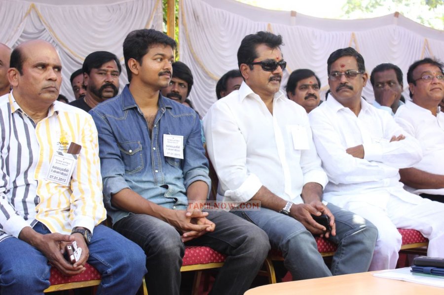 Vijay And Sarath Kumar 957