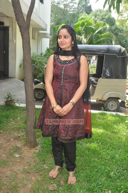 Actress Advaitha 534