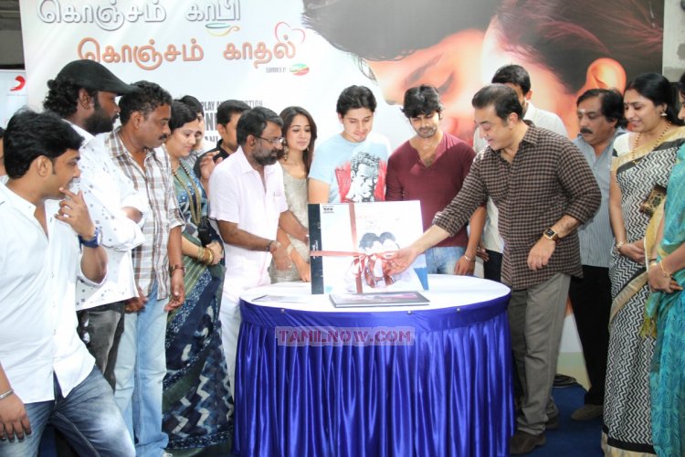 Konjam Koffee Konjam Kadhal Audio Launch Stills 175