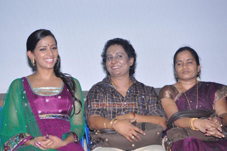 Marupadiyum Oru Kadhal Press Meet 5424