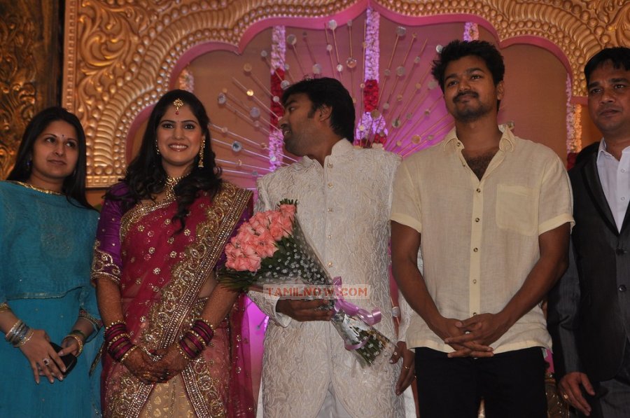 Mirchi Shiva Wedding Reception Stills 1939