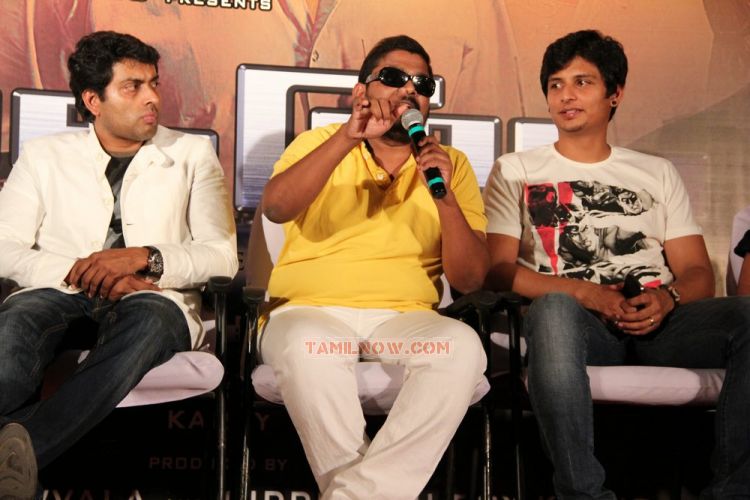 Mugamoodi Press Meet 4812