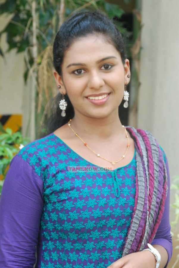 Naalu Ponnu Naalu Pasanga Shooting Spot Photos 8352