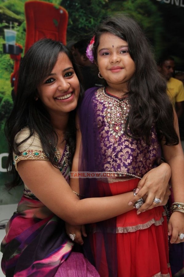 Anusha And Baby Vedika 869