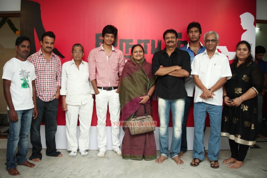 Onaaiyum Aatukuttiyum Movie Launch 9930