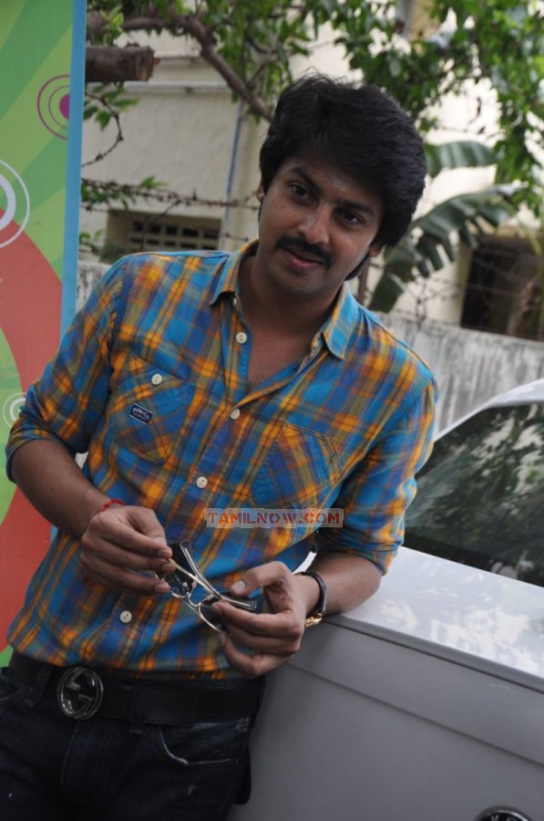 Actor Srikanth 912