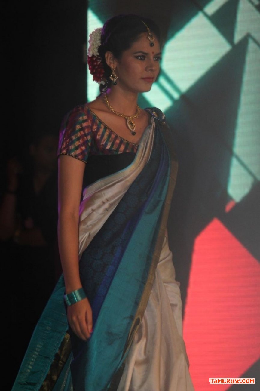 Palam Silks Chennai Express Meena Hunt Grand Finale 1792